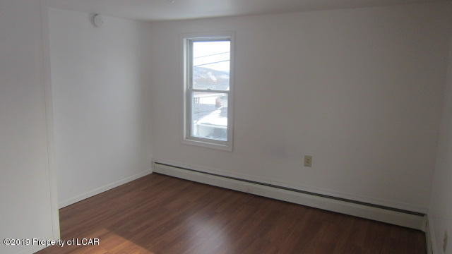 Building Photo - 120 S Chestnut St