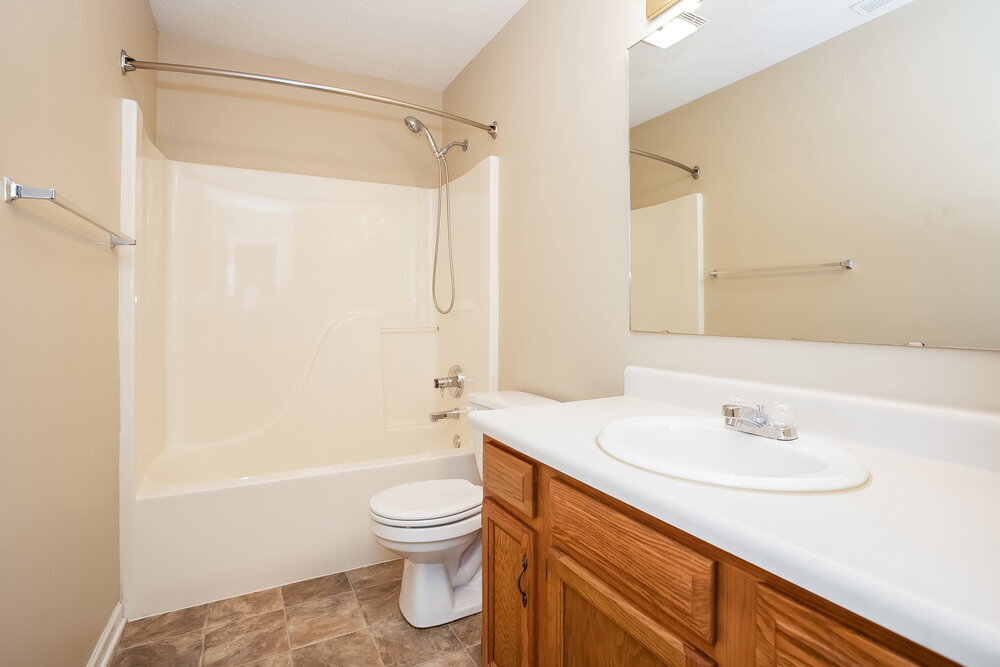 Building Photo - 421 N Shore Ct