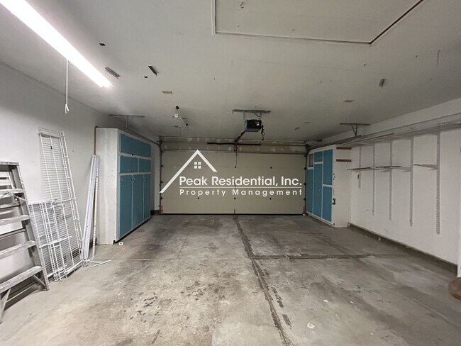 Building Photo - 7400 Martignetti Ct