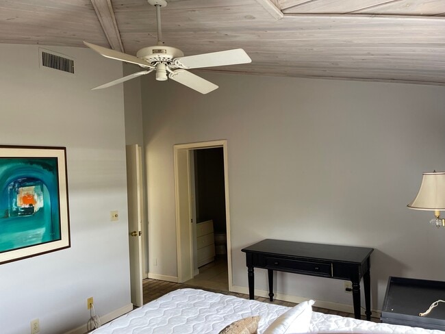 Master Bedroom - 2005 Oceanwalk Ter