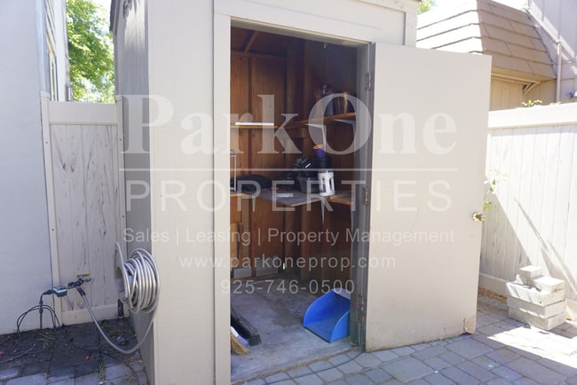 Building Photo - Well-Maintained 2-Bedroom Condo | Garage +...