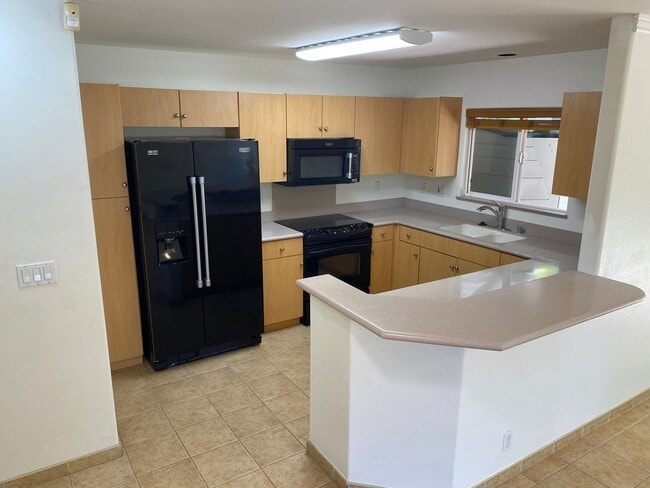 Building Photo - Launani Valley Duplex Unit