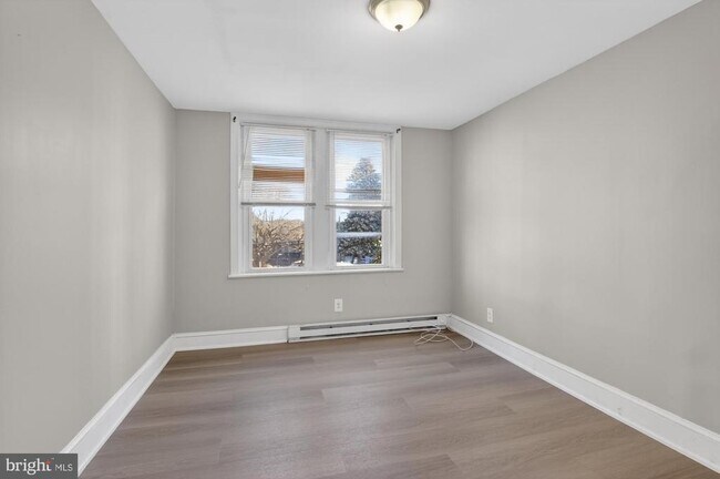 Building Photo - 1640 S 28th St