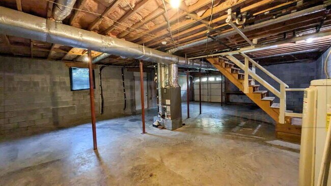 Building Photo - 3388 Oak Park Dr