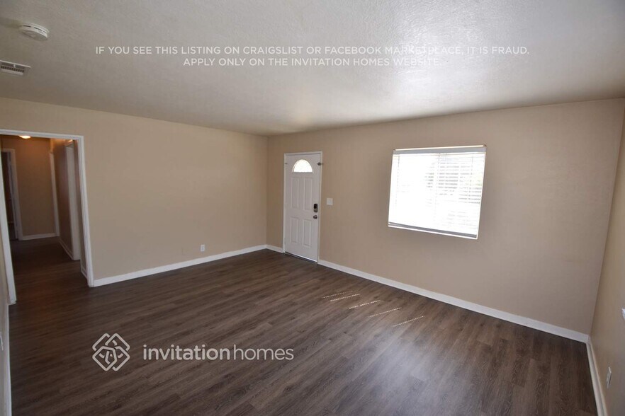 Building Photo - 4515 N Eastbury Ave