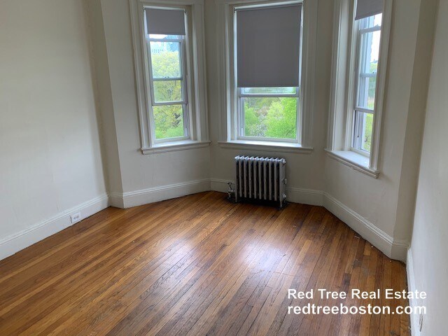 Building Photo - 1179 Boylston St