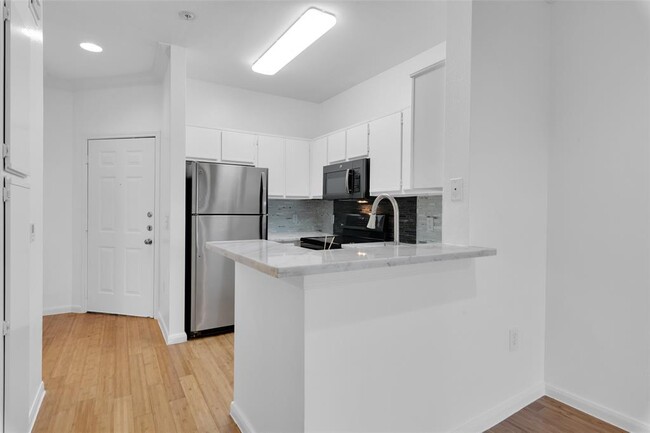 Building Photo - 3231 Allen Pkwy