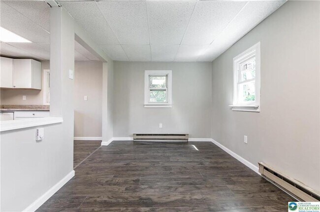 Building Photo - 1240 Pembroke Rd