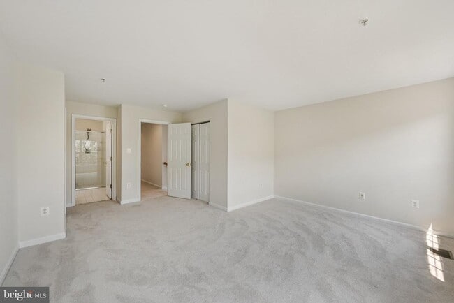 Building Photo - 15503 John Diskin Cir