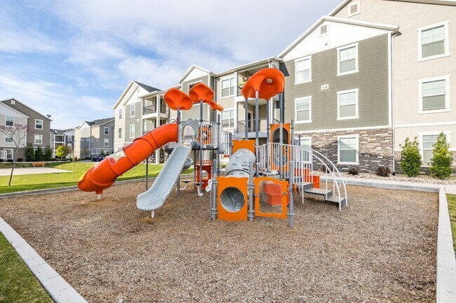 Building Photo - 619 N Emery Ln