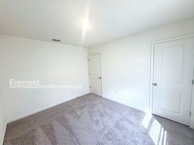 Building Photo - 107 Douglas Fir Dr