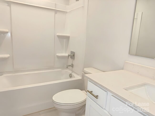 Building Photo - 14105 Alley Mae Aly