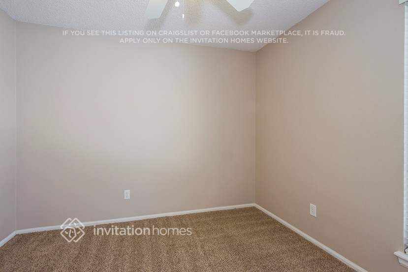 Building Photo - 4406 S Biscay Way