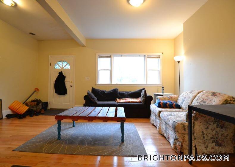 Building Photo - 14 Woodmont St