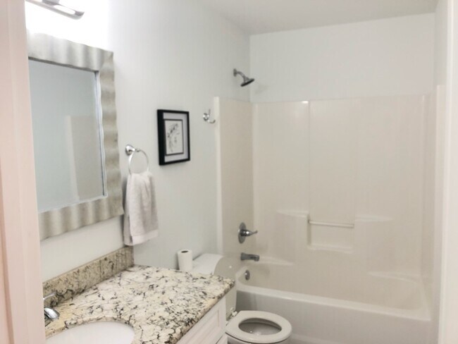 Building Photo - 124 Plantation Cir