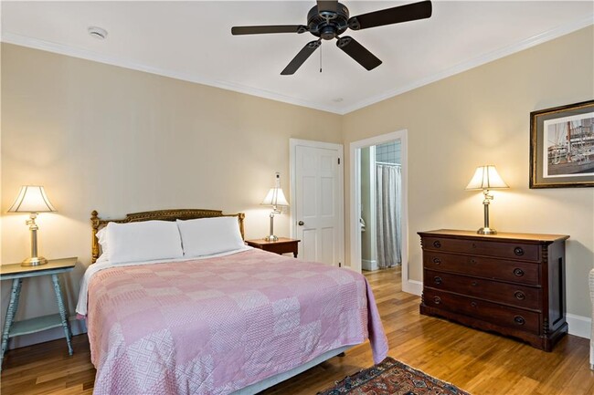 Building Photo - 6 Gladding Ct