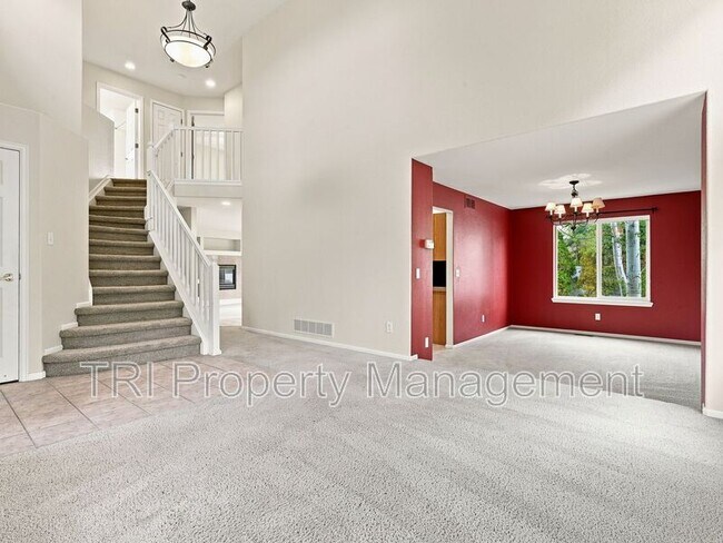Building Photo - 130 Rock Bridge Ct