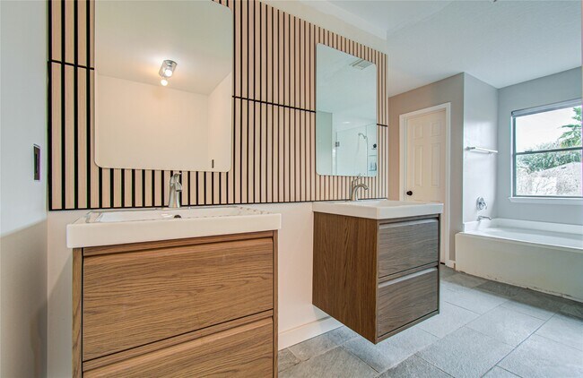 Building Photo - 6522 Everhill Cir