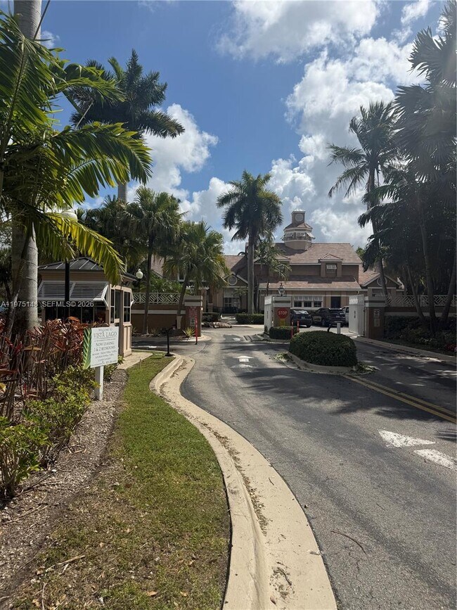 Building Photo - 15680 SW 106th Ln