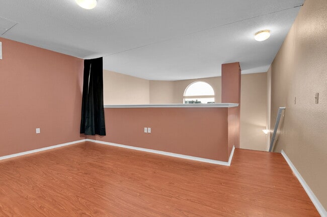 Building Photo - $1,695, 2-bed, 1.5 bath located in Aurora with a 1 car detached garage