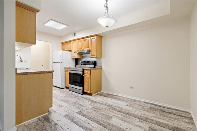 Building Photo - 909 Buccaneer Dr