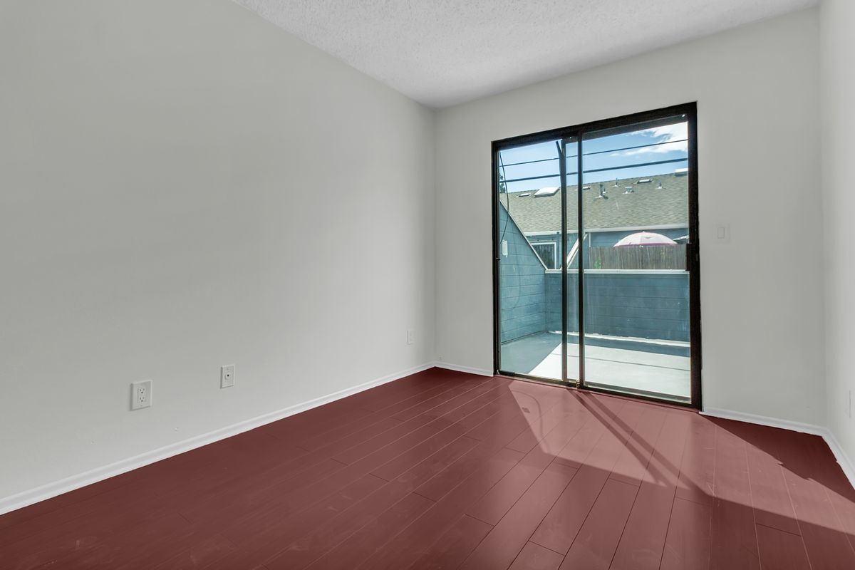 Building Photo - 5915 Stafford Ave