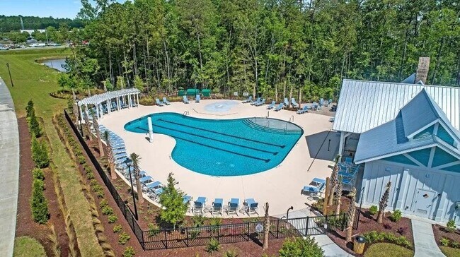 Building Photo - 334 Kindred Spirits Dr