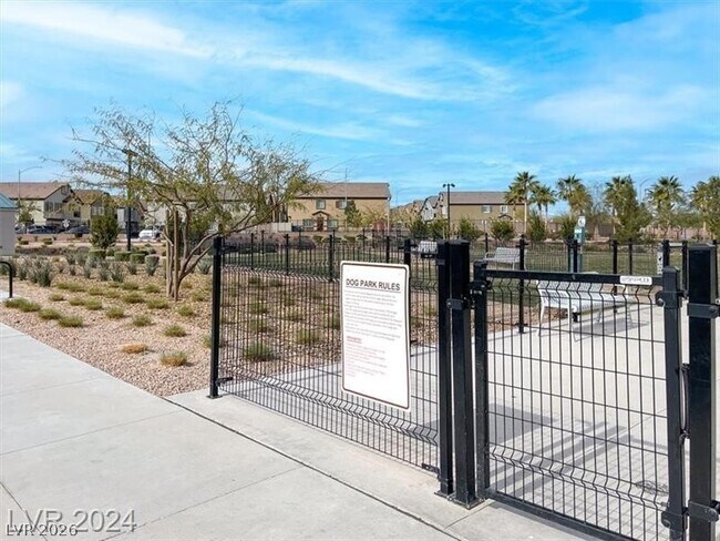 Building Photo - 7481 Moonglade St