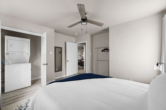 Building Photo - 4717 Edith St