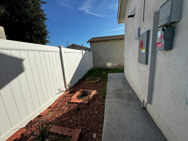 Building Photo - 1948 Turrill Ave