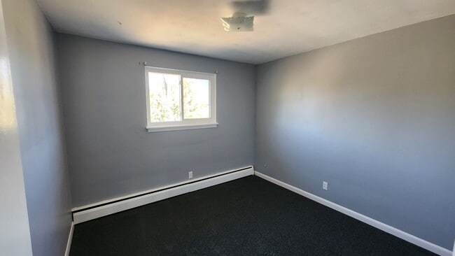 Bedroom 1 - 76 Mallory Rd