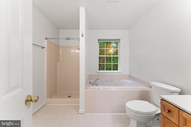 Building Photo - 10105 Cotter Ct