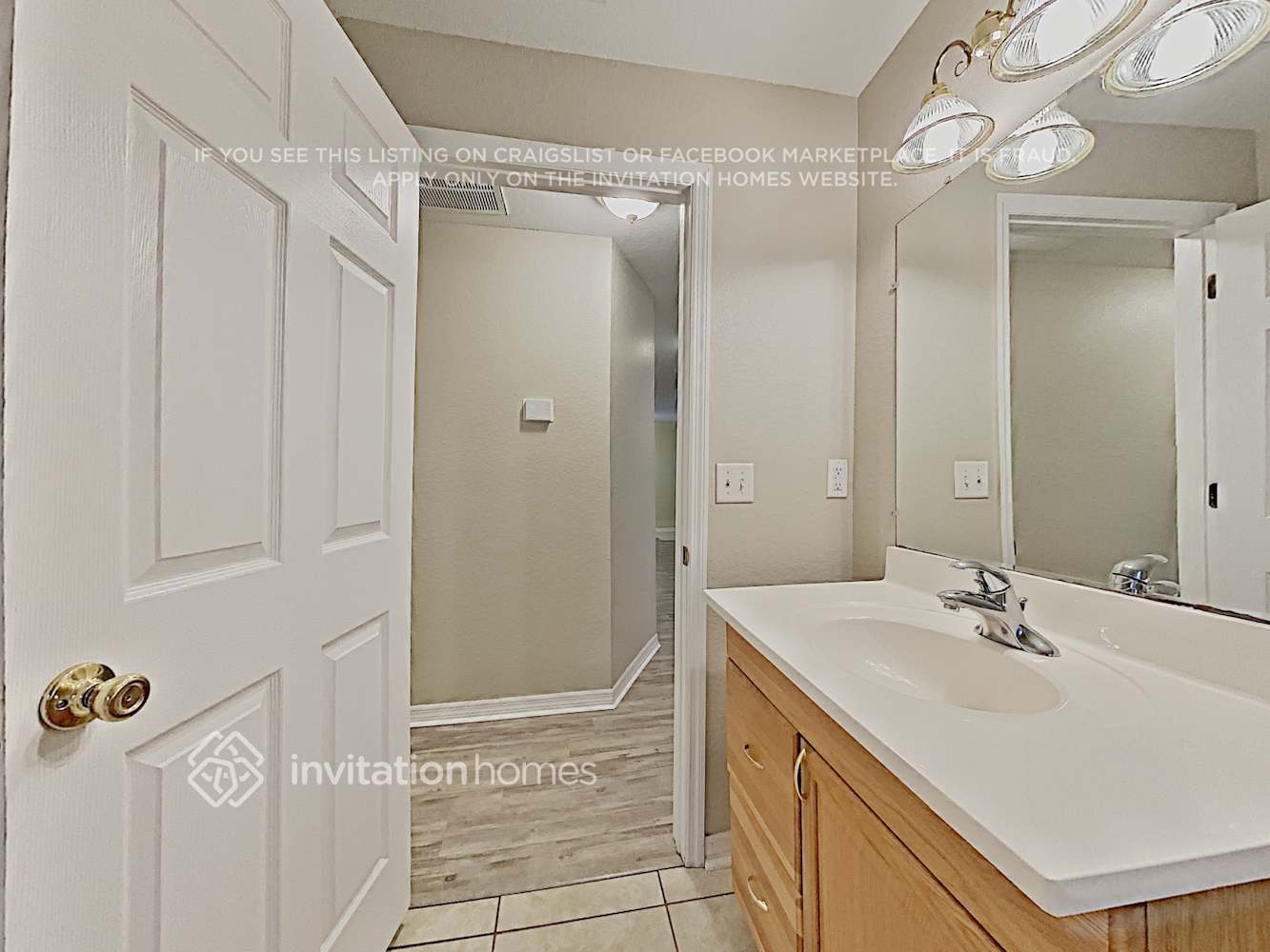 Building Photo - 2401 Granada Cir E