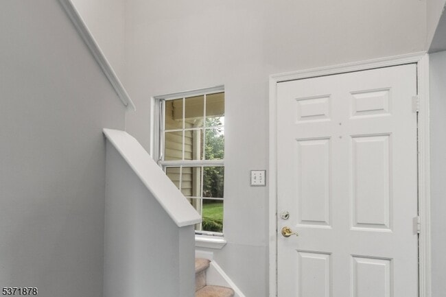 Building Photo - 73 Crickhollow Ct