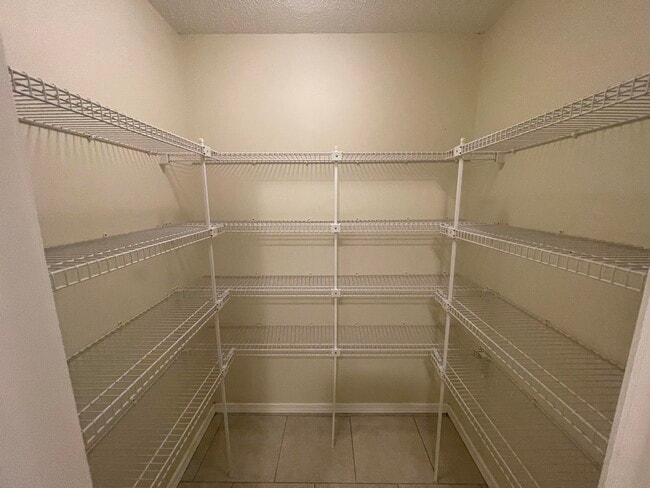 Building Photo - 728 Riva Ridge Dr