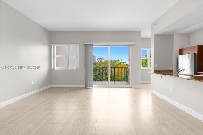 Building Photo - 20000 E Country Club Dr