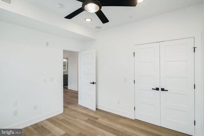 Building Photo - 2000 N Front St