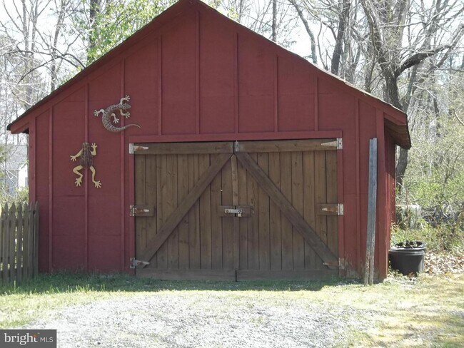 Building Photo - 820 Sollers Wharf Rd