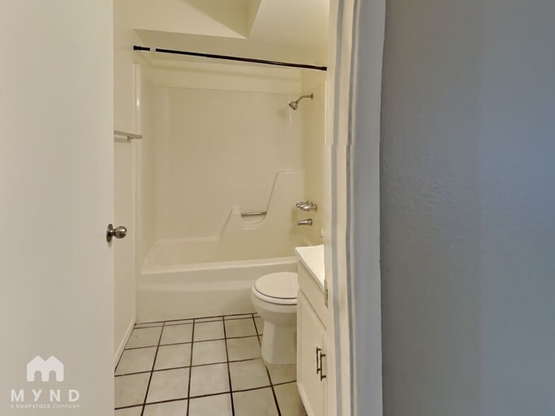 Building Photo - 4045 E Nancy Ln