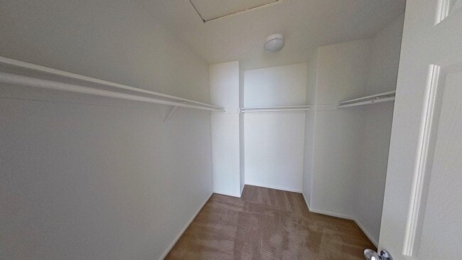 Building Photo - 30 Fuchsia: End Unit 2 Bed 2 Bath Condo in...