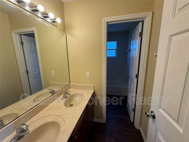 Building Photo - 4554 Ficus Tree Rd