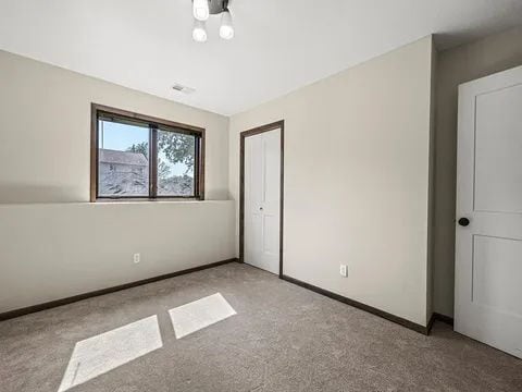 Building Photo - Charming 4-Bedroom Home in Waconia with Spacious 2,140 Sq Ft Living Space!