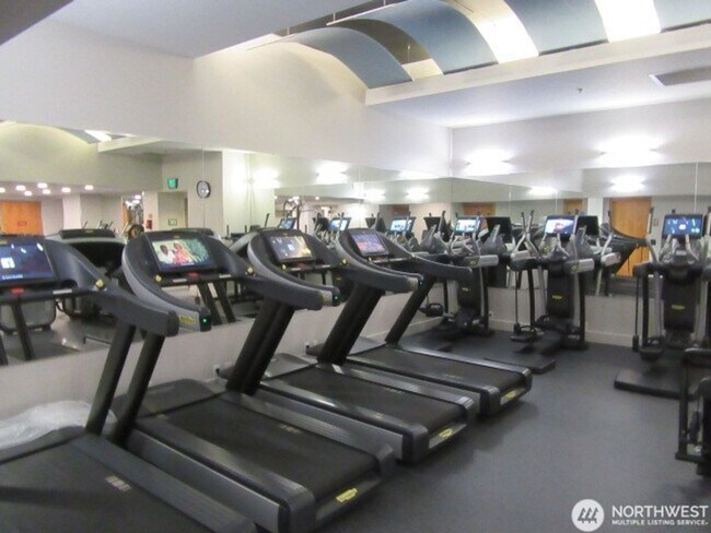 Building Photo - 2Bd/2Ba Bellevue Condo