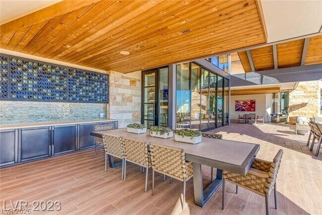 Building Photo - 10 Sun Lily Ln