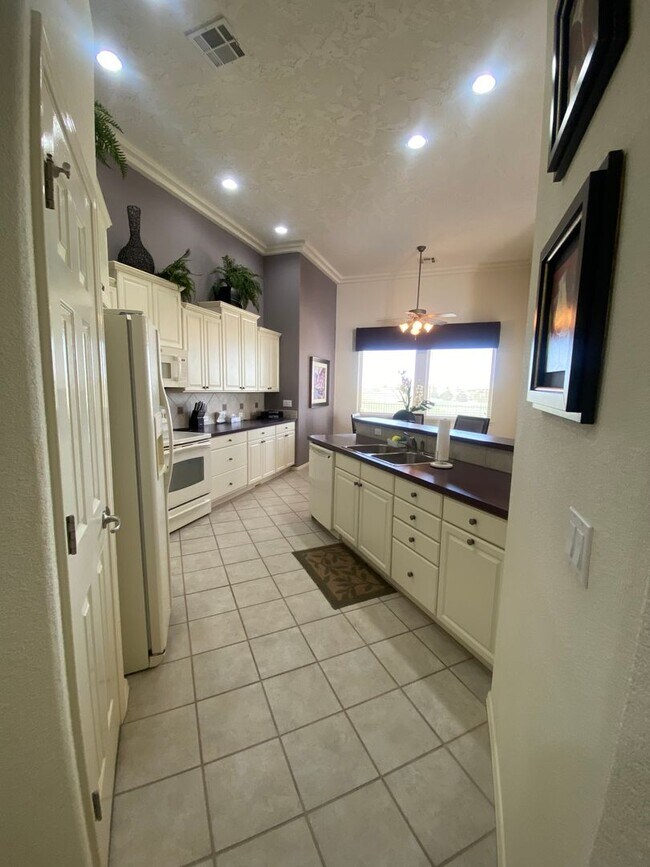 Building Photo - Beautiful Fully Furnished Home for rent in the Boulders on the Green