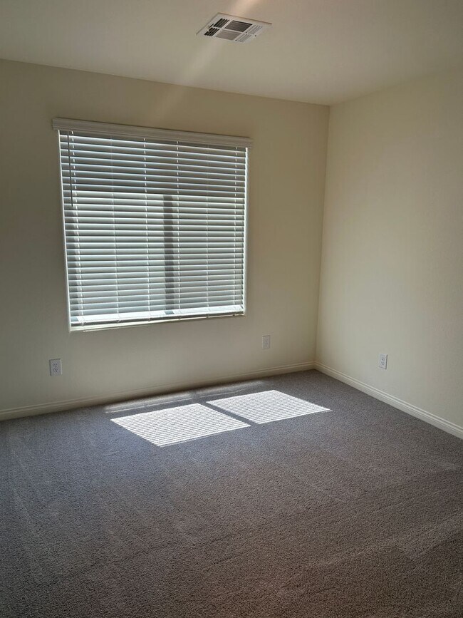 Building Photo - Brand New home In North Las Vegas