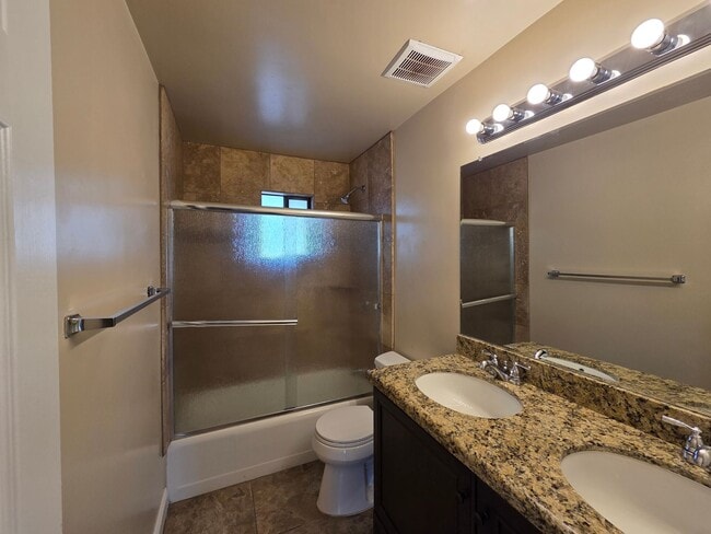 Building Photo - Phoenix 3 Bed/1 Bath - No HOA