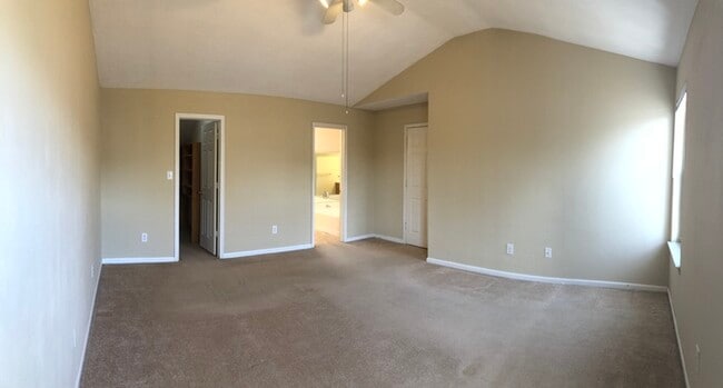 Building Photo - 1301 Whistle Town Ct
