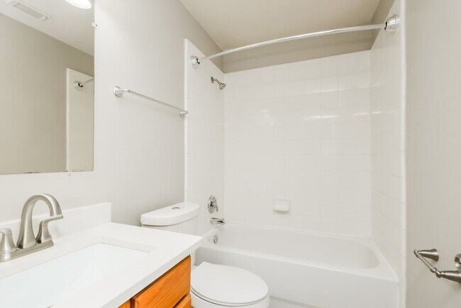 Building Photo - 11747 Elizabeth Ct