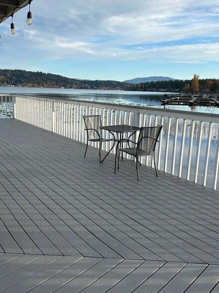 Building Photo - 17106 NE 45th St